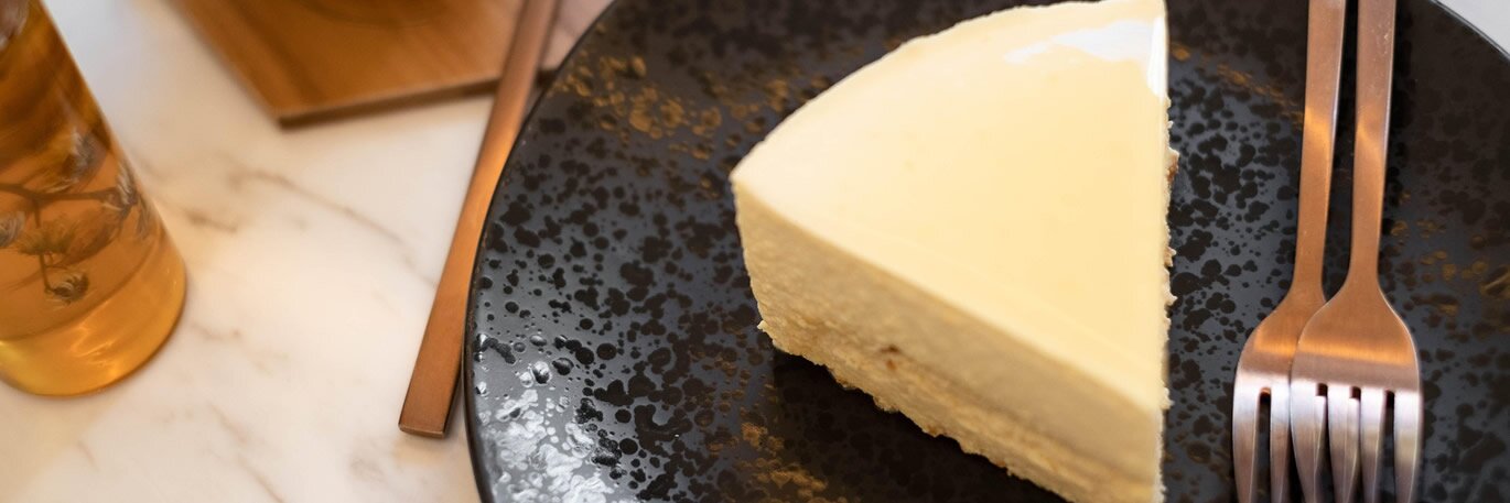 Free Dessert for the Ladies!