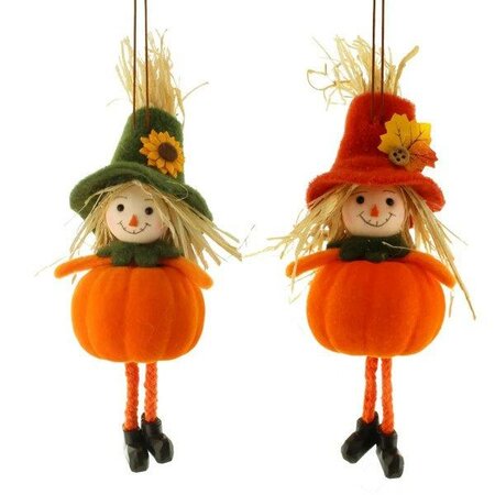 Hanging Pumpkin Scarecrow -Image courtesy of Sage Décor