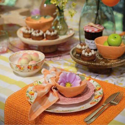 Assorted dolomite flower Breakfast plates - image 2