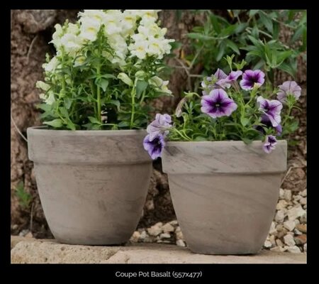 Basalt Coupe Pot (39cm dia.)