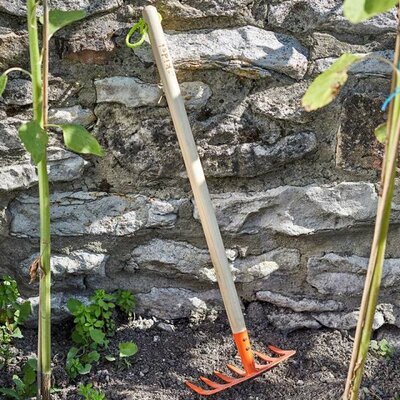 Soil Rake - Kids, FSC 1 -Image courtesy of Smart Garden