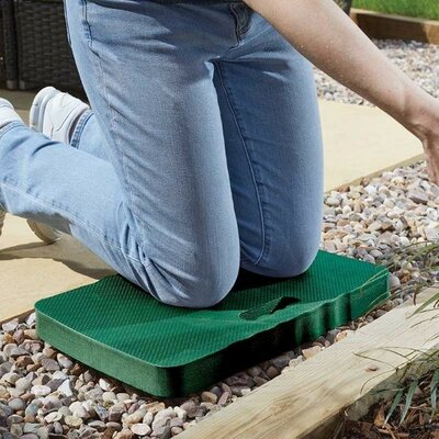 Extra Large Comfi Kneeler -Image courtesy of Smart Garden Products