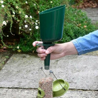 Feeder Filler -Image courtesy of Smart Garden Products