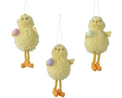 Hanging Chicken with egg -Image courtesy of Kaemingk