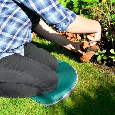 Kneelo® Kneeler -Image courtesy of Burgon & Ball