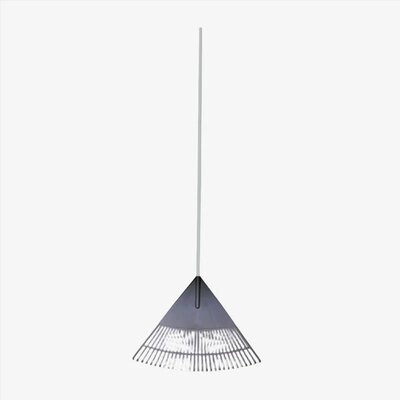 KS Ultimate Leaf Rake Fibreglass Handle -Image courtesy of Westland