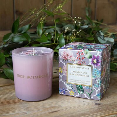 Irish Botanicals Lavender And Black Peppermint Candle (235g)