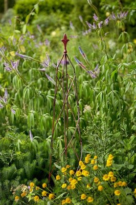 Nostell Rust Obelisk (Small)