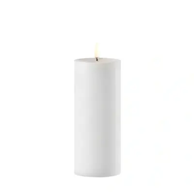 Outdoor LED maxi pillar -Image courtesy of Piffany