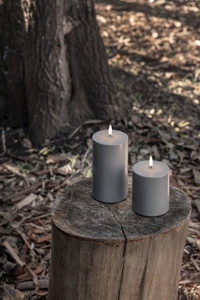 Outdoor LED pillar candle -Image courtesy of Piffany