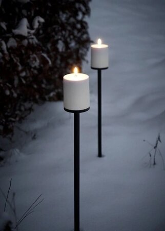 Outdoor spike with base -Image courtesy of Piffany