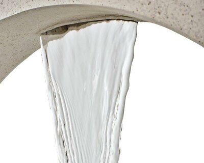 Round polyresin Fountain - image 2
