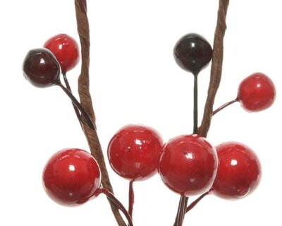 Spray on wire foam berries (red) - image 2