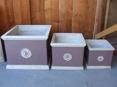 Square Pot with Badge (S) - image 2