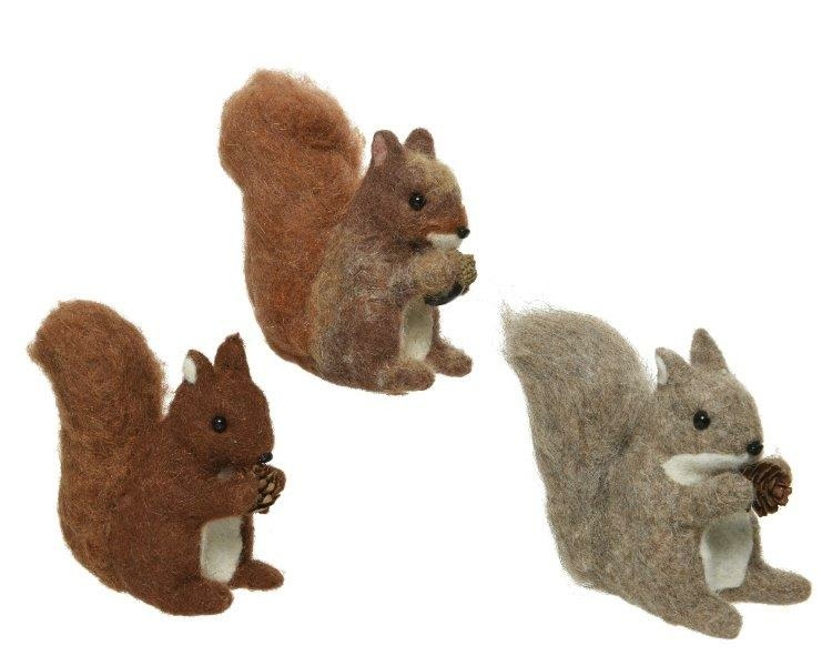 Squirrel wool with pinecone (assorted) Ardcarne Garden Centre