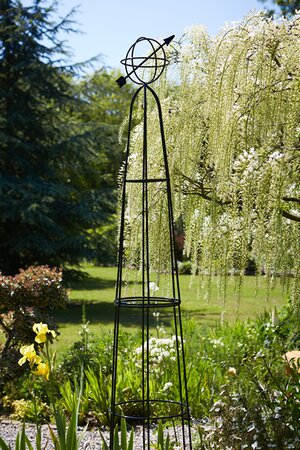 Sundial Obelisk -Image courtesy of Tom Chambers